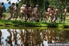 巴西“裸体运动会” 60名选手一丝不挂_大千世界
