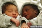 英国夫妇7年生育两对＂黑白双胞胎＂_大千世界