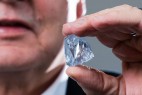 南非开采出巨型蓝钻价值超1亿美元